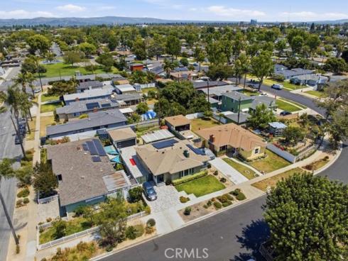 2215 N Spurgeon  , Santa Ana, CA
