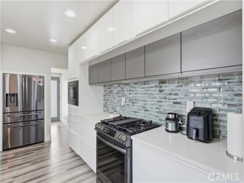 2215 N Spurgeon  , Santa Ana, CA