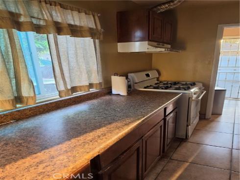 1906 S Broadway  , Santa Ana, CA