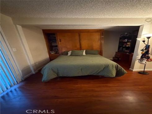 1040 W Macarthur  21  Boulevard, Santa Ana, CA
