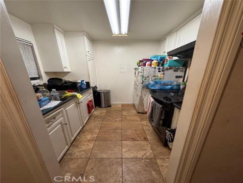 1040 W Macarthur  21  Boulevard, Santa Ana, CA