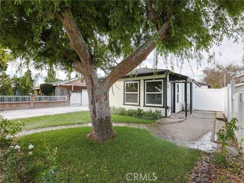 122 N Bewley Street, Santa Ana, CA