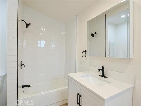 122 N Bewley Street, Santa Ana, CA