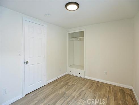 122 N Bewley Street, Santa Ana, CA