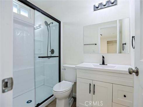 122 N Bewley Street, Santa Ana, CA