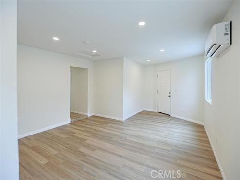 122 N Bewley Street, Santa Ana, CA