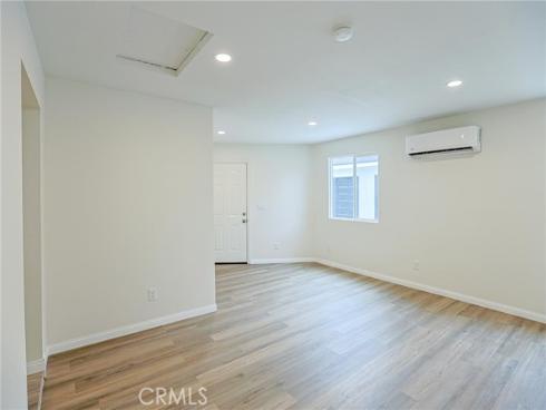 122 N Bewley Street, Santa Ana, CA