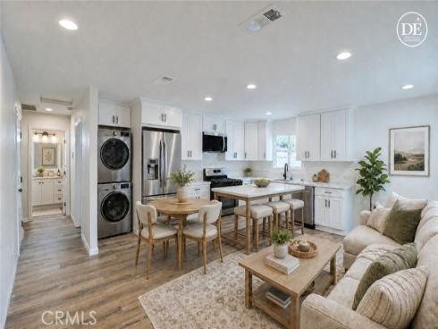 122 N Bewley Street, Santa Ana, CA