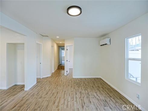 122 N Bewley Street, Santa Ana, CA