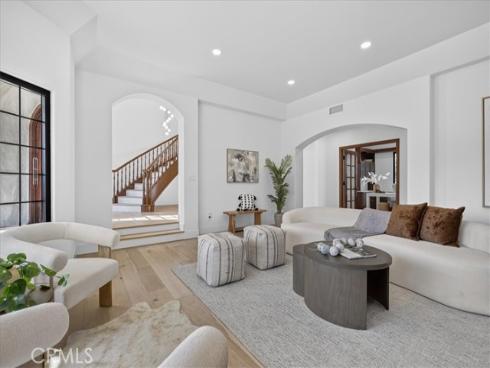 12322 Canyon Terrace, Santa Ana, CA