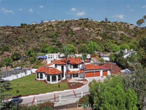 12322 Canyon Terrace, Santa Ana, CA