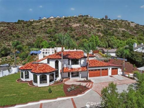 12322 Canyon Terrace, Santa Ana, CA