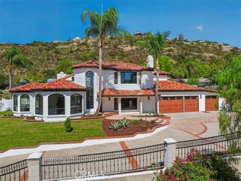 12322 Canyon Terrace, Santa Ana, CA