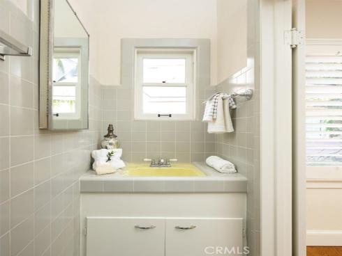2422 N Heliotrope , Santa Ana, CA