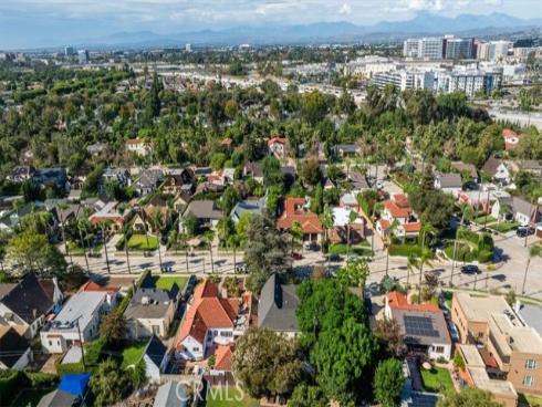 2422 N Heliotrope , Santa Ana, CA