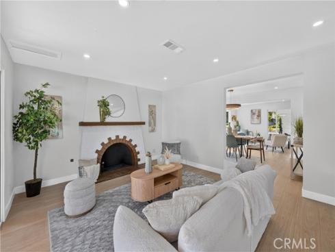 2301 N Lowell , Santa Ana, CA