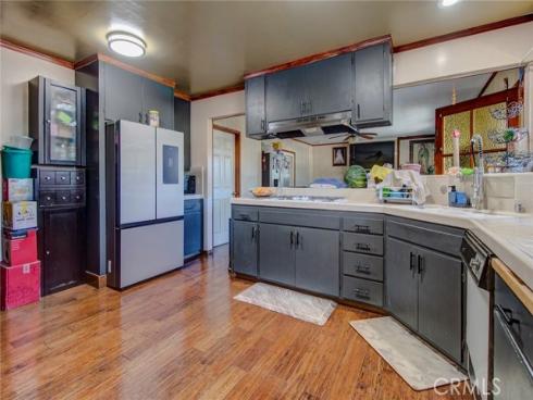 1402 S Poplar Street, Santa Ana, CA