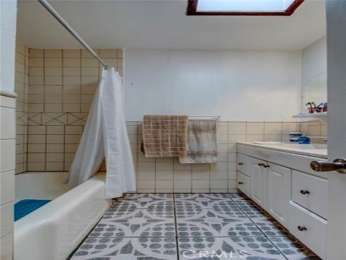1402 S Poplar Street, Santa Ana, CA