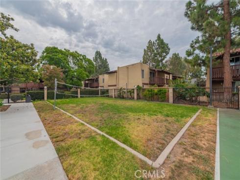 1000 W Macarthur  94  Boulevard, Santa Ana, CA