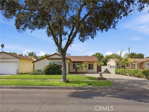 1832 S Bamdal , Santa Ana, CA
