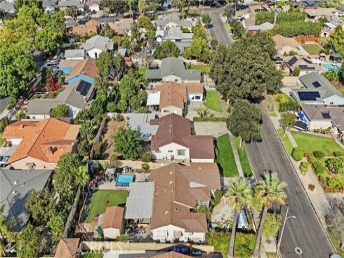 1832 S Bamdal , Santa Ana, CA