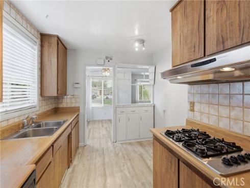 1832 S Bamdal , Santa Ana, CA