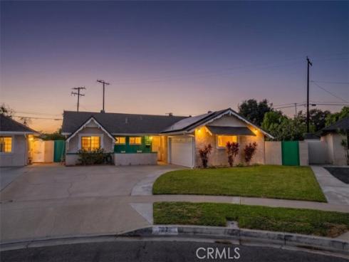702 S Arapaho , Santa Ana, CA