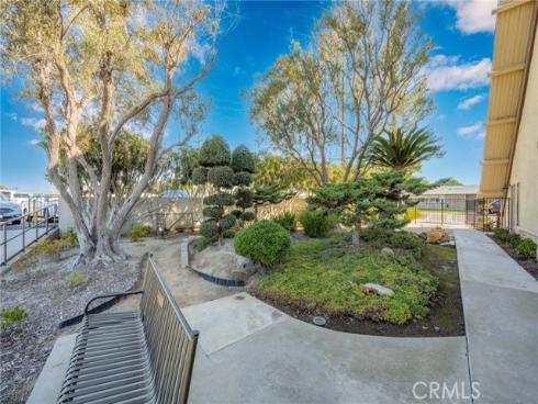 1180  Oakmont  51i  RoadM-4, Seal Beach, CA