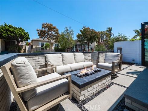 313  16th   Street, Seal Beach, CA