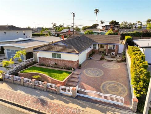 1025  Marvista   Avenue, Seal Beach, CA