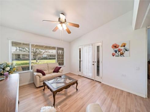 13580  Medinac  M5-101B  Lane, Seal Beach, CA