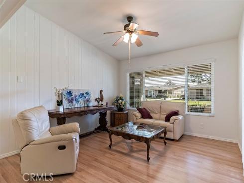 13580  Medinac  M5-101B  Lane, Seal Beach, CA