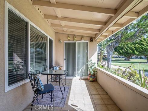 13580  Medinac  M5-101B  Lane, Seal Beach, CA