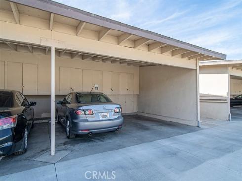 13580  Medinac  M5-101B  Lane, Seal Beach, CA