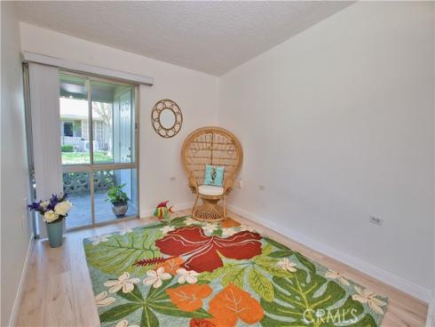 1740  Interlachen  12-39C  Road, Seal Beach, CA