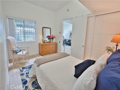 1740  Interlachen  12-39C  Road, Seal Beach, CA