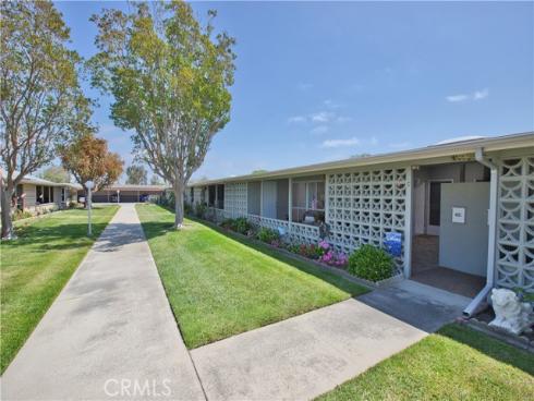 1740  Interlachen  12-39C  Road, Seal Beach, CA