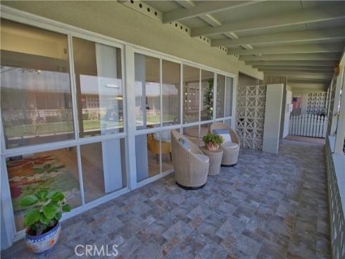 1740  Interlachen  12-39C  Road, Seal Beach, CA