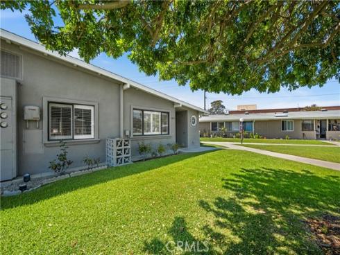 1440  Northwood  242L  RoadM-10, Seal Beach, CA