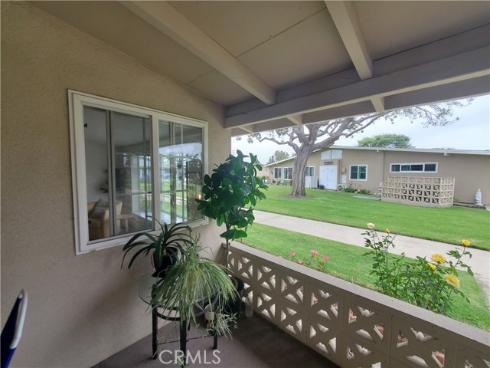 1720  Interlachen  12-41B  Road, Seal Beach, CA