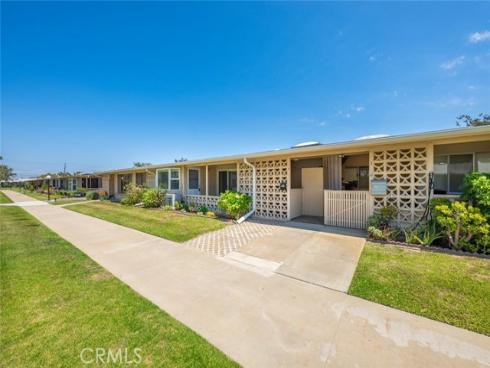 13601  Cedar Crest  100K  Lane, Seal Beach, CA