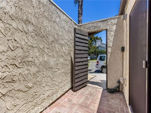 236  Electric   Avenue, Seal Beach, CA