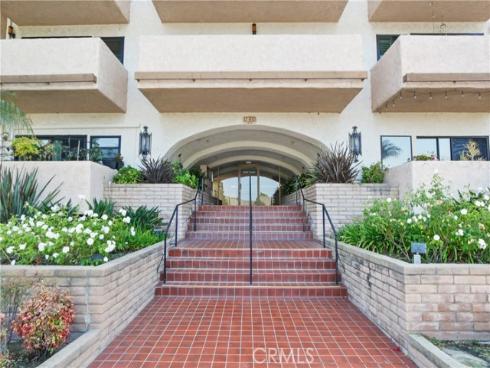 12300  Montecito  10  Road, Seal Beach, CA