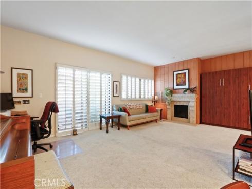 12300  Montecito  10  Road, Seal Beach, CA