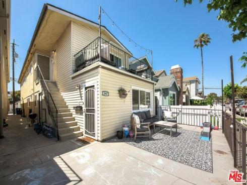 247  17th   Street, Seal Beach, CA