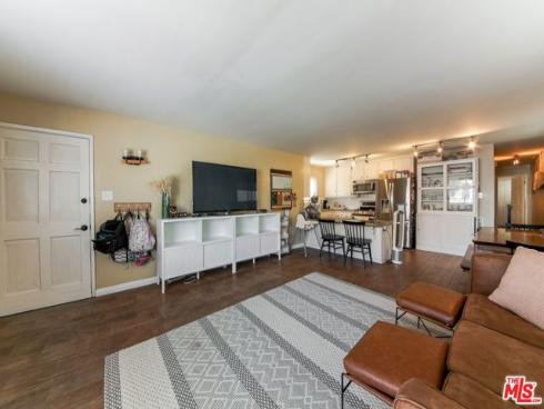 247  17th   Street, Seal Beach, CA