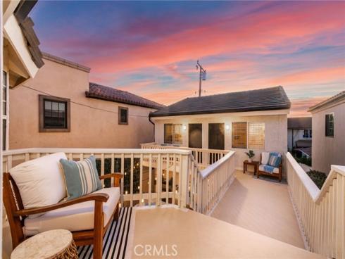 205  4th   Street, Seal Beach, CA