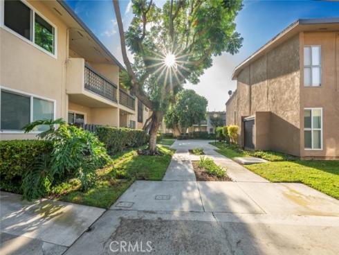 12200  Montecito  F202  Road, Seal Beach, CA