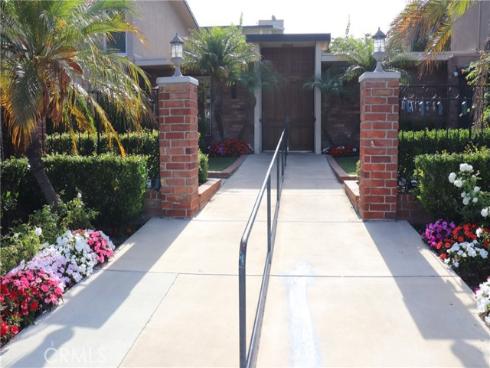 12200  Montecito  F202  Road, Seal Beach, CA