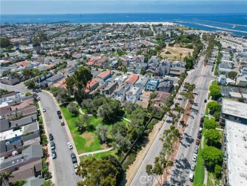 477  Schooner   Way, Seal Beach, CA